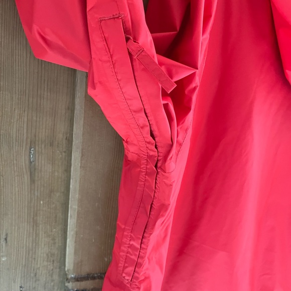 Helly Hansen Yu Ervik Waterproof Rain Full Zip Up Jacket in Red size XL - Picture 6 of 10